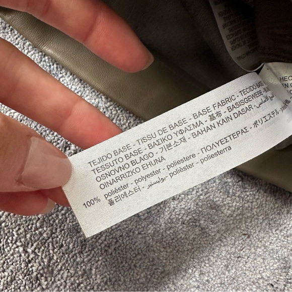 NWOT Zara vegan leather shorts in khaki green - Picture 2 of 4